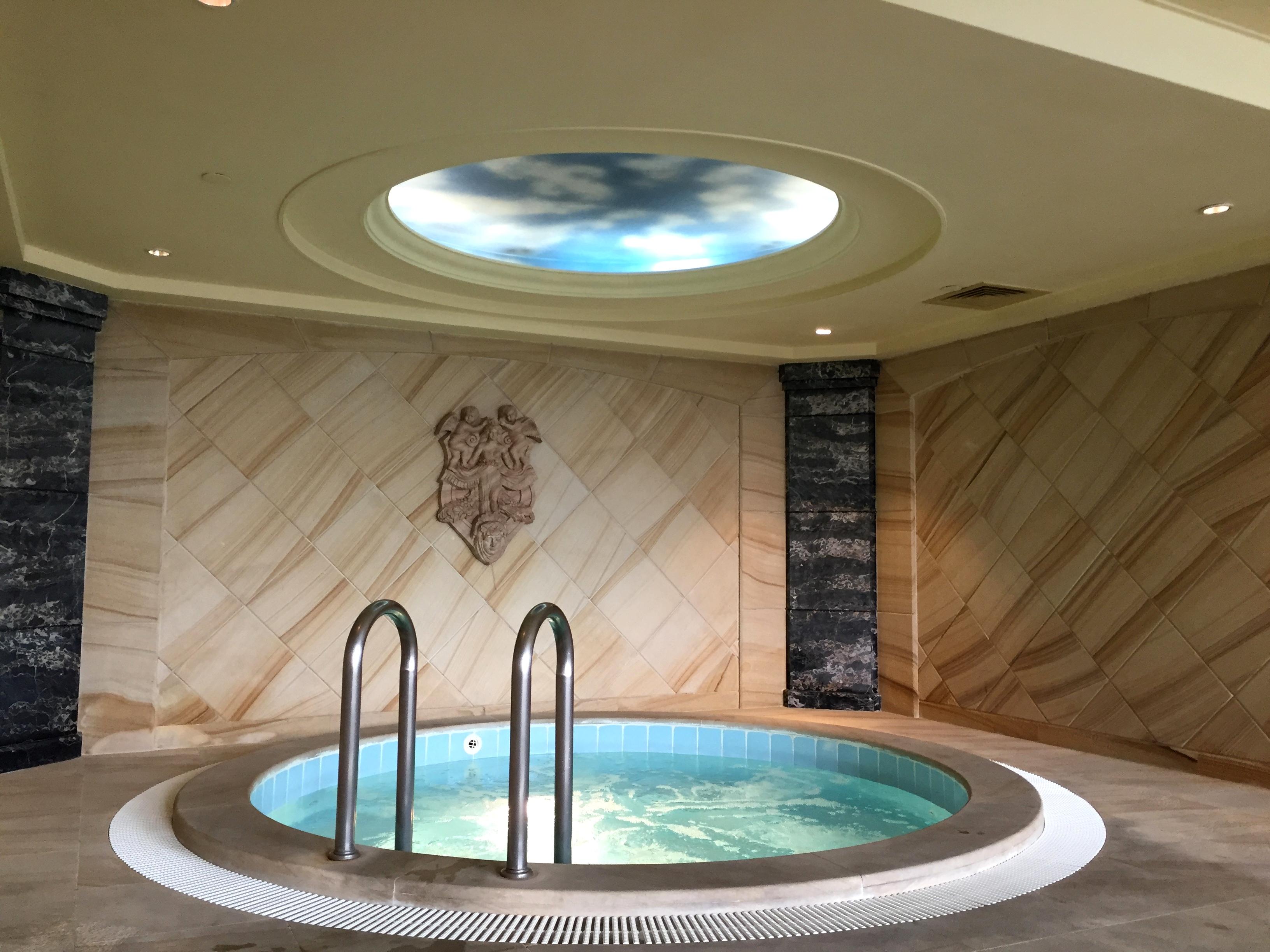 New Orient Landmark Hotel Macao Exteriér fotografie A spa in the hotel