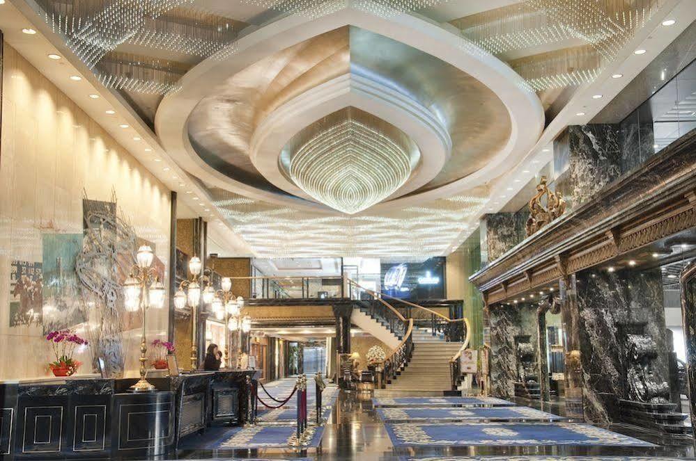 New Orient Landmark Hotel Macao Exteriér fotografie The lobby of the hotel