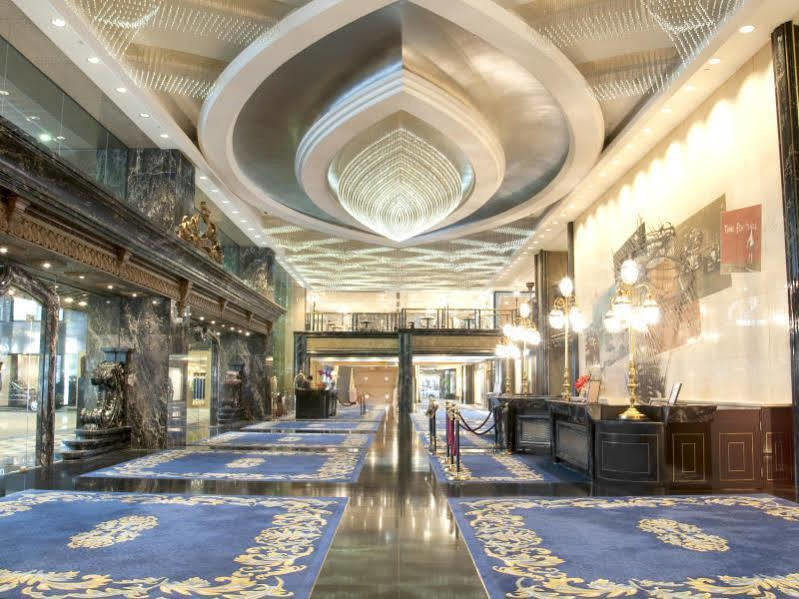 New Orient Landmark Hotel Macao Exteriér fotografie The lobby of the hotel